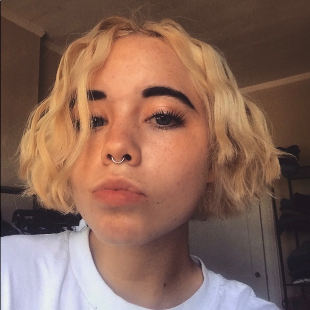 Meet your Posher, Casey